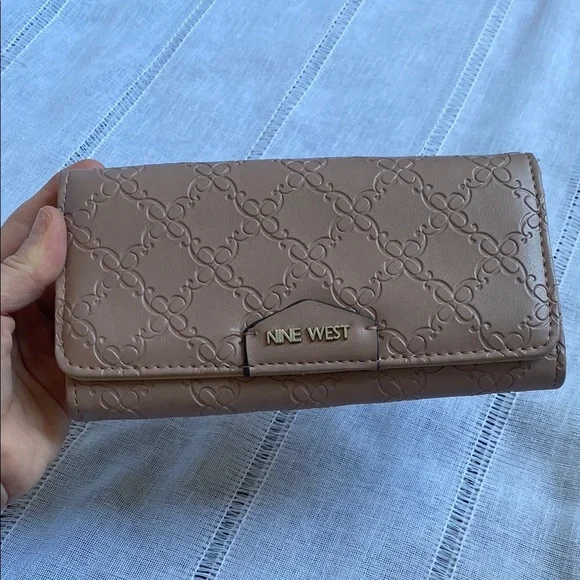 Nine West Zuri SLG Organizer Wallet For Women – Snap Flap Closure With Card Slots - View #9